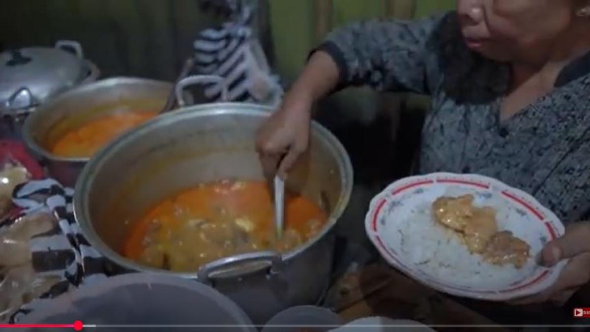 KULINER DI JOGJA - Sego koyor, kuliner legendaris di Jogja.