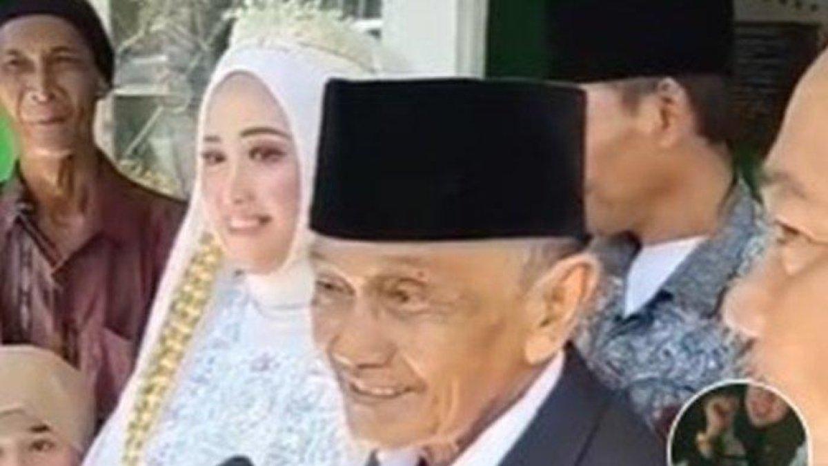 Kakek 78 tahun di Cilacap nikahi wanita usia 32 tahun