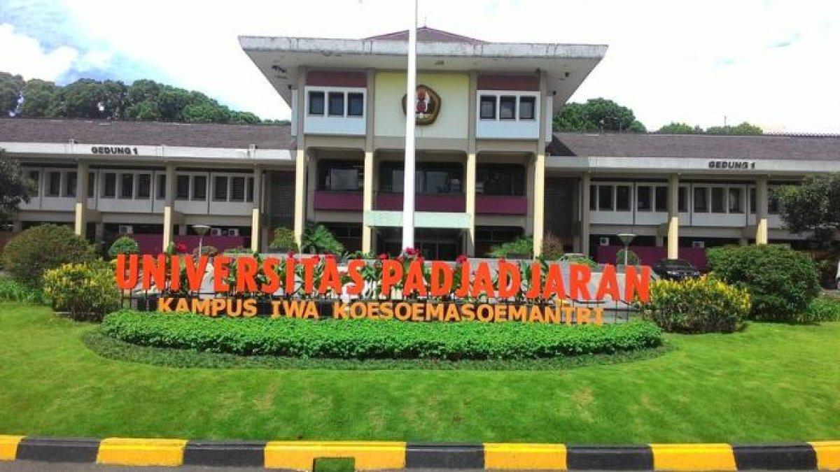 Kampus Unpad Jalan Dipatiukur, Kota Bandung.