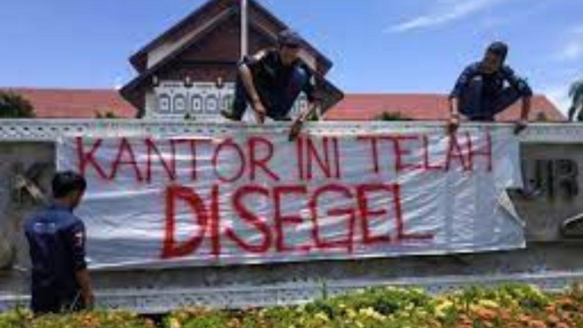 Kantor disegel pasutri lantaran gaji belum dibayar 2 bulan