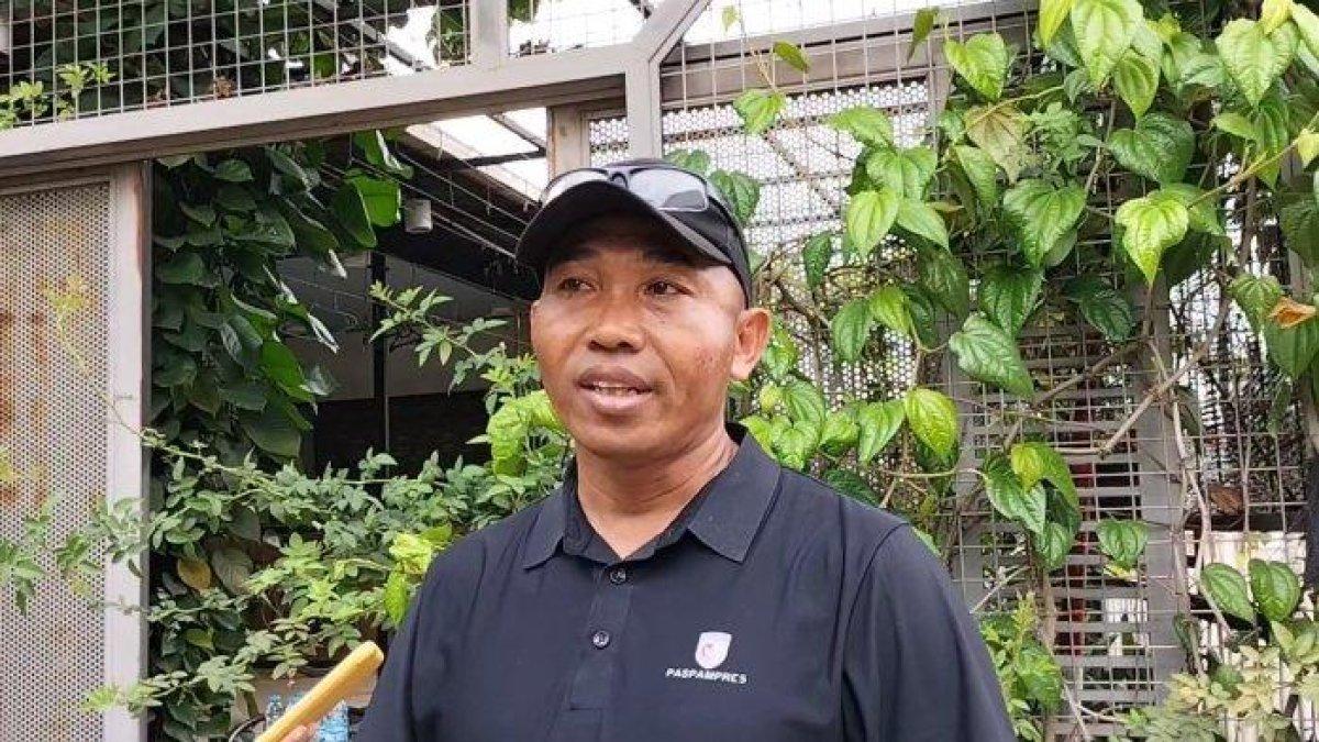 Kapten Inf Muhammad saat dijumpai di kediaman Jalan Kantor Desa Lubang Buaya, Kecamatan Setu, Bekasi.