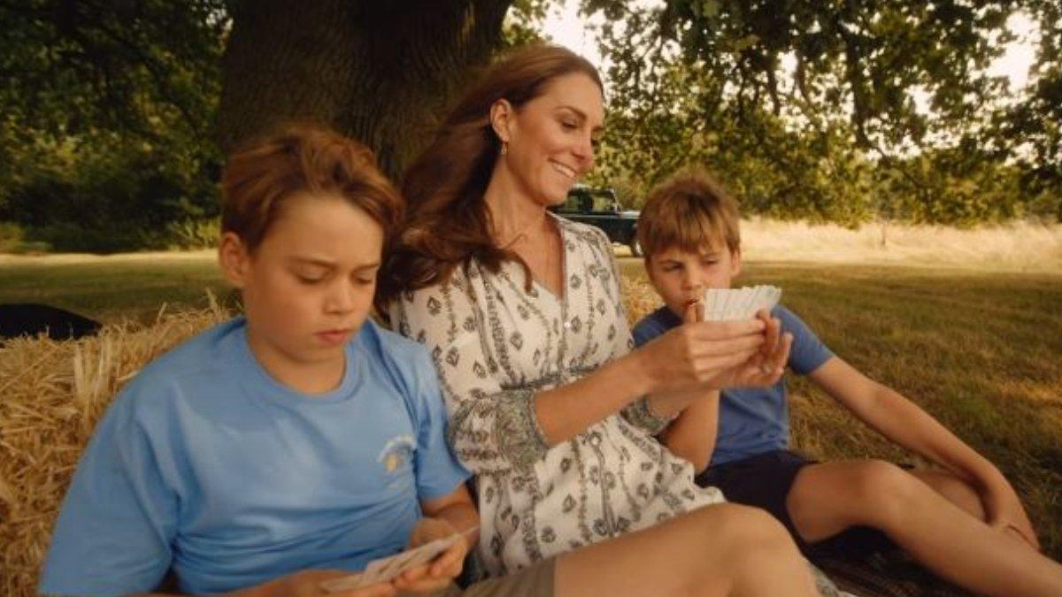 Kate Middleton bersama anak-anaknya.