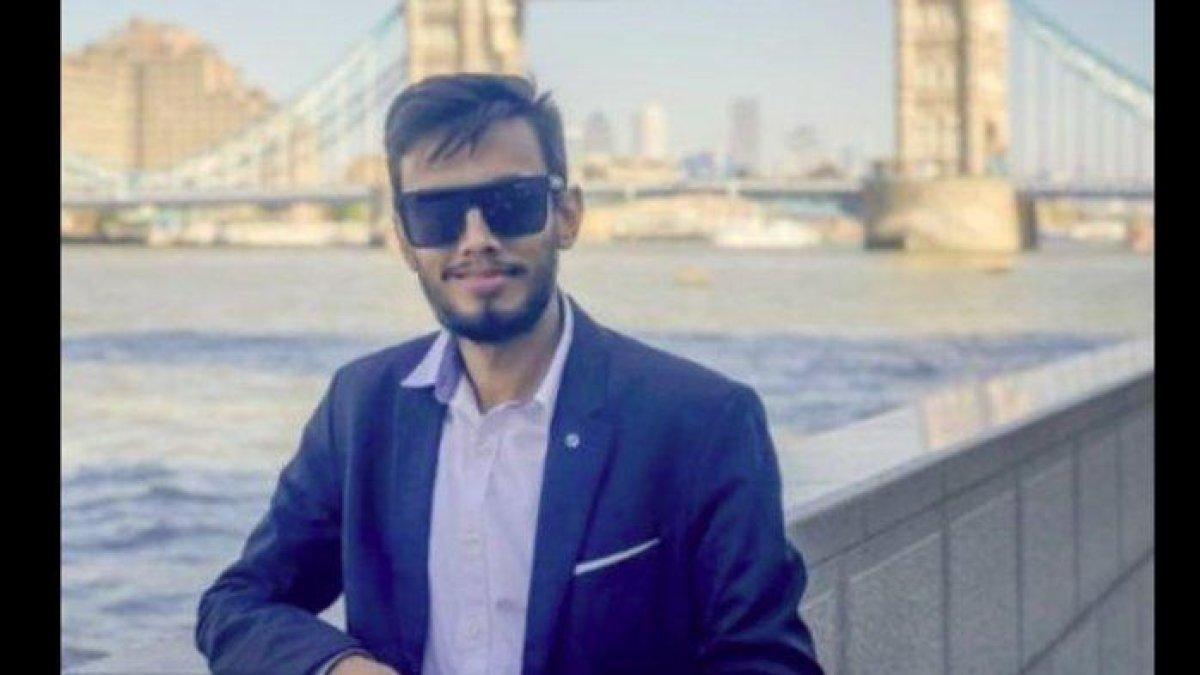 AKASH VATSA- Kecelakaan Air India ternyata sudah diprediksi beberapa jam sebelumnya oleh Akash Vatsa, seorang pria yang baru merasakan naik pesawat yang jatuh tersebut. Akash Vatsa, siapakah dia? Pria yang mengaku memprediksi pesawat Air India akan jatuh.Tiba-tiba muncul berita heboh di platform media sosial X (dulunya Twitter) seputar nama Akash Vatsa setelah kecelakaan tragis pesawat Air India AI-171.