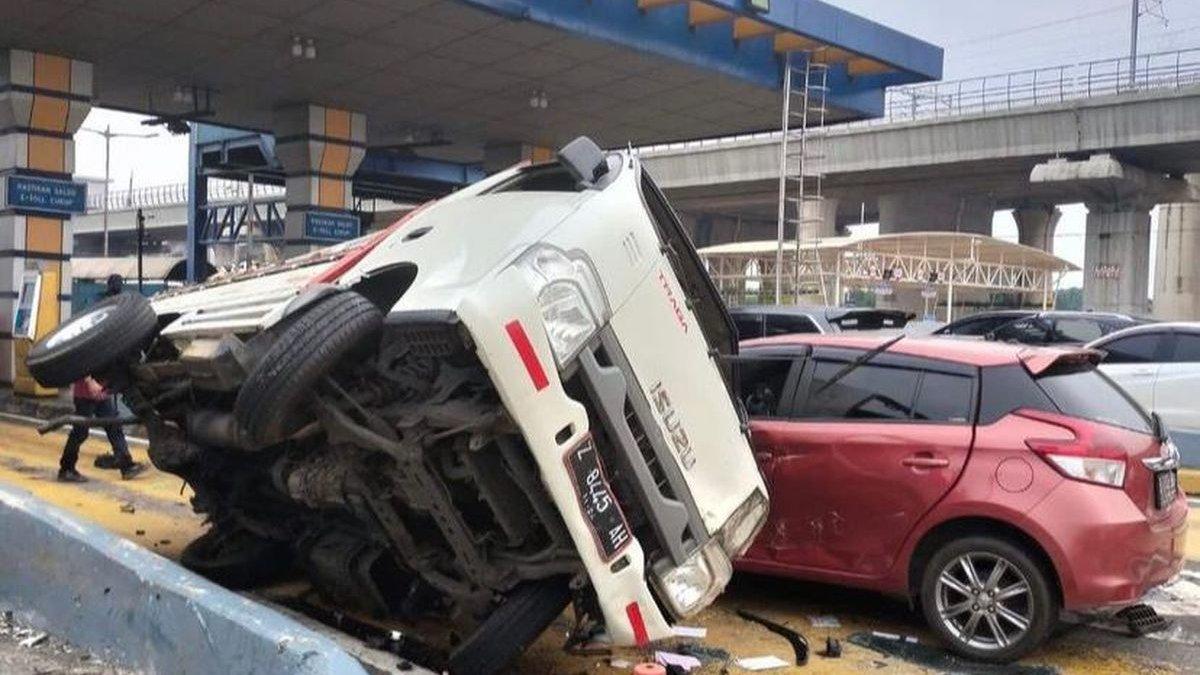 Kecelakaan Beruntun di Gerbang Tol Halim Utama Diduga karena Sopir Truk Ugal-ugalan
