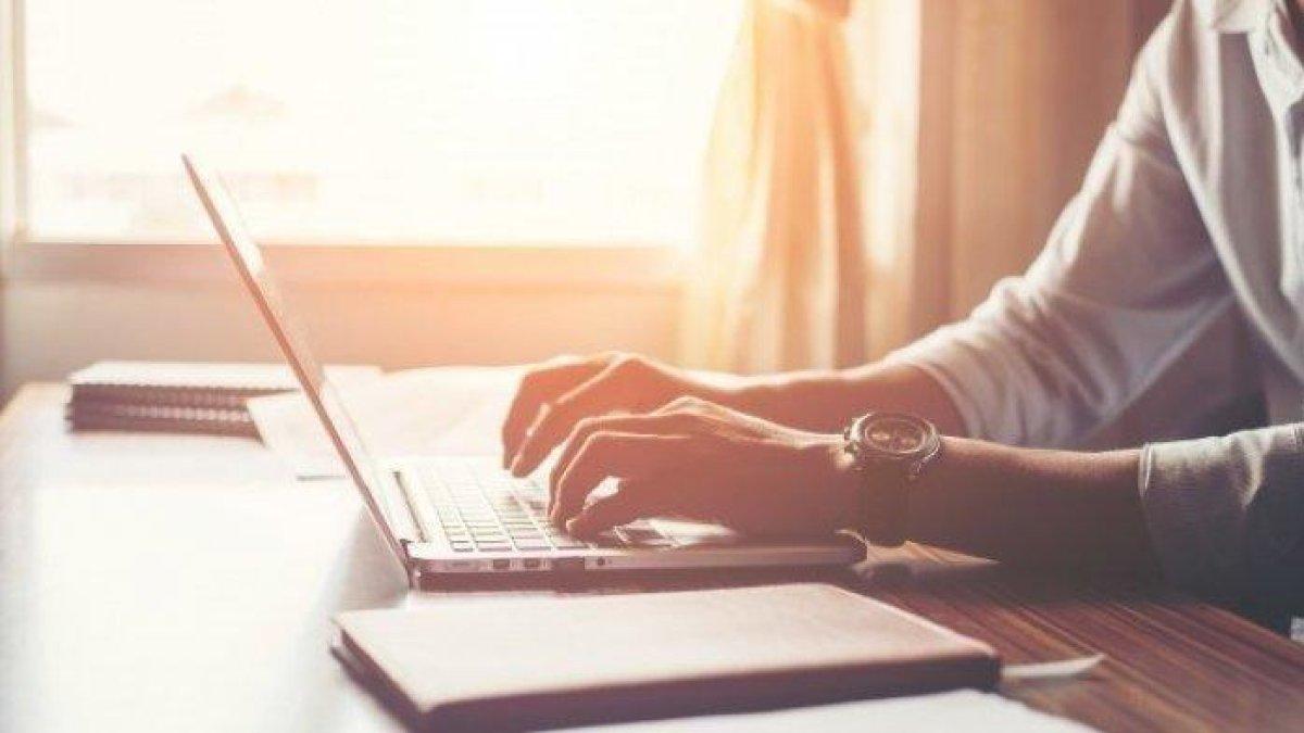 Ilustrasi - Kunci Jawaban Bahasa Indonesia Kelas 10 Halaman 111, Tugas 1: Hikayat Indera Bangsawan