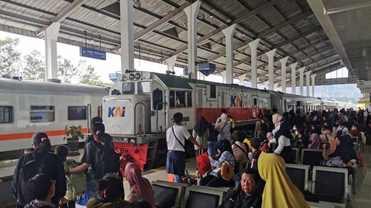 Stasiun kereta