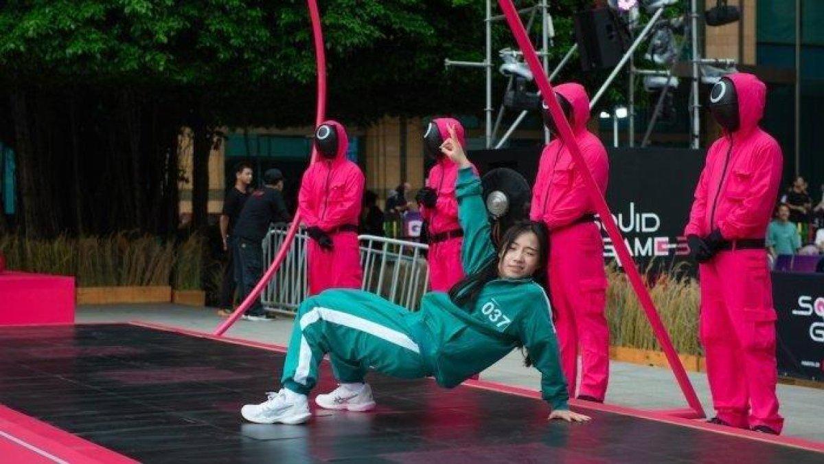 SQUID GAME 3 - Keseruan peserta acara Squid Game 3: The Jump Rope Challenge di Plaza Senayan, Jakarta, dirilis Netflix, Jumat (27/6/2025).