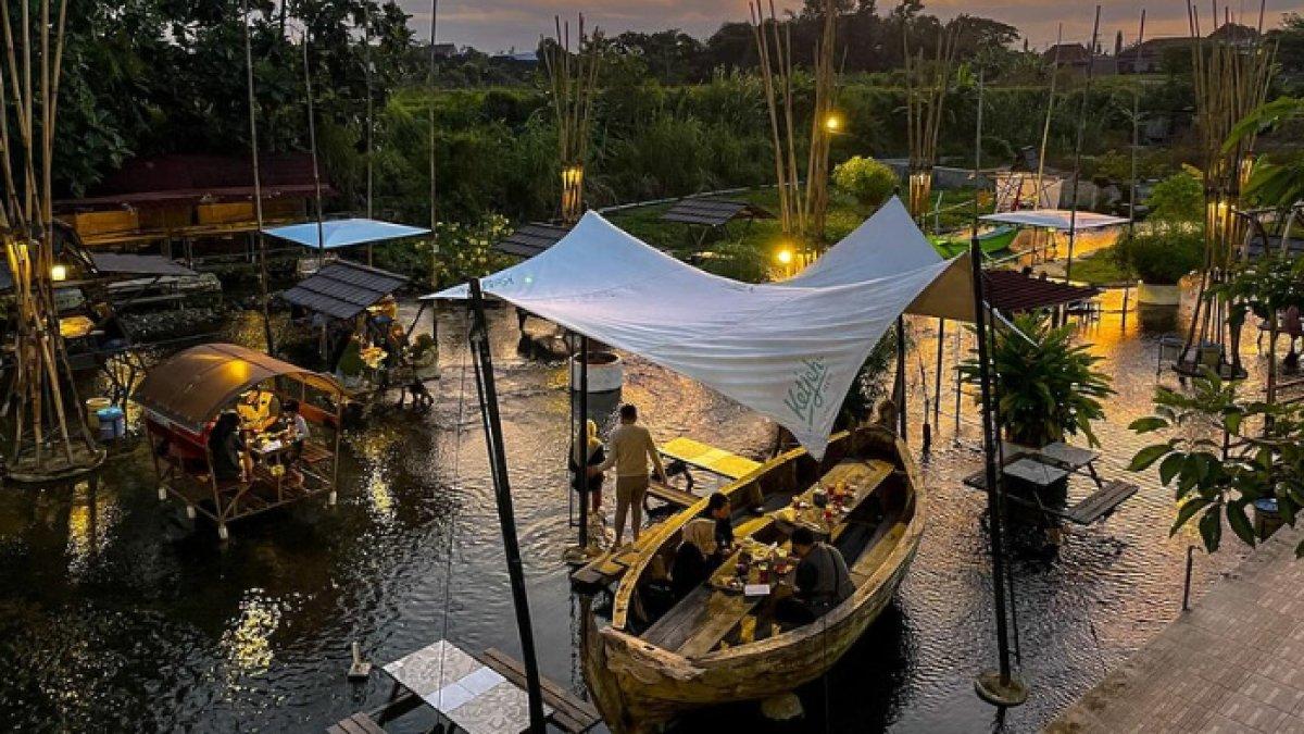 WISATA KULINER - Potret Ketjeh Resto diambil dari Instagram pada Jumat (14/3/2025). Ketjeh Resto berada di Kecamatan Polanharjo, Kabupaten Klaten, Jawa Tengah.