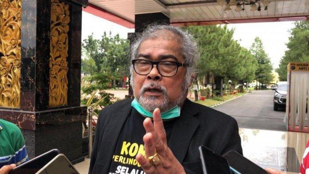 Ketua Komnas PA, Aris Merdeka Siraid. Dalam artikel mengulas tentang profil Arist Merdeka Sirait, Ketua Komnas Perlindungan Anak (Komnas PA) yang meninggal dunia pada Sabtu (26/8/2023), RS Polri.