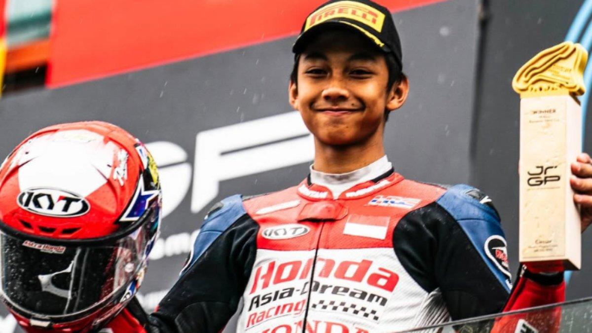 SOSOK PEMBALAP - Potret Kiandra Ramadhipa diambil dari Instagram pada Selasa (8/7/2025). Kiandra Ramadhipa juarai European Talent Cup (ETC) Prancis.