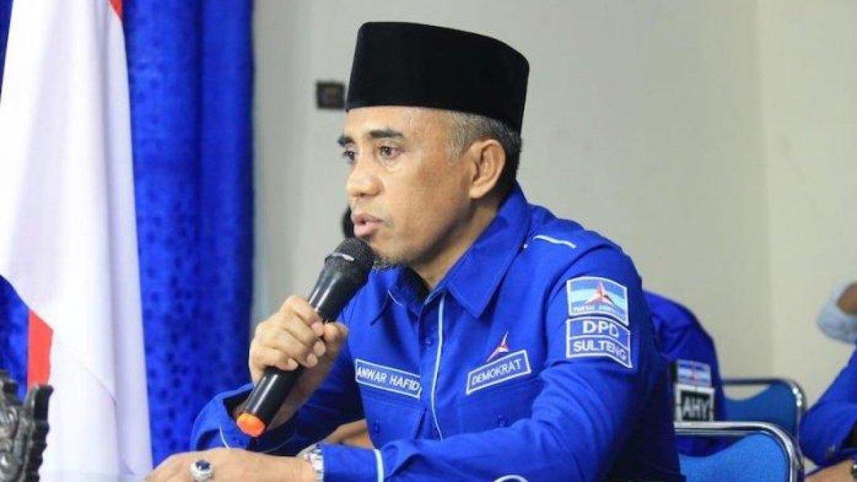 PROFIL KEPALA DAERAH - Ketua DPD Partai Demokrat Sulawesi Tengah Anwar Hafid. Nama anggota DPR RI Fraksi Partai Demokrat Anwar Hafid santer akan diusung jadi bakal calon gubernur Sulawesi Tengah di Pilkada Serentak 2024. Kini Anwar Hafid resmi menjadi Gubernur Sulawesi Tengah 2025-2030.