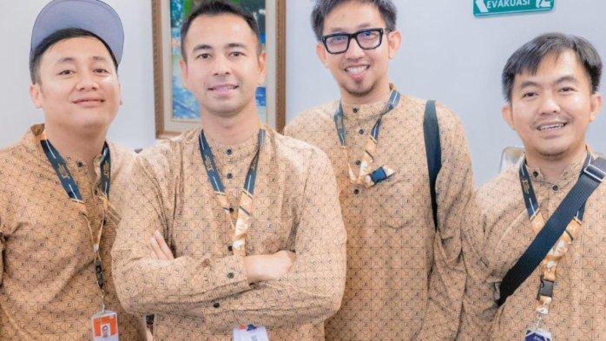 (Kiri ke kanan) Prio, Raffi Ahmad, Abrar, Lemon berangkat haji Sabtu