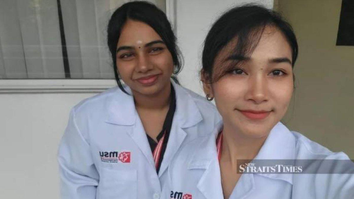 Wanita yang dulunya mencari wifi sampai manjat pohon