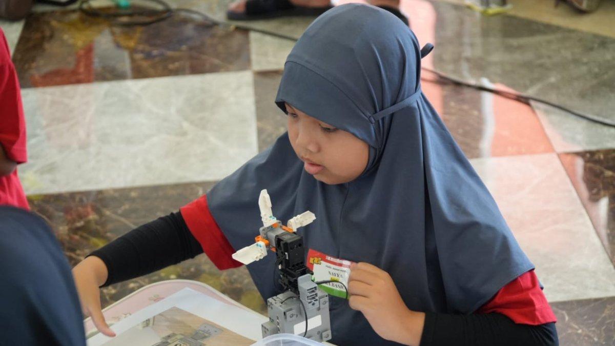 KLATEN ROBOTIC COMPETITION - Keseruan Klaten Robotic Competition (KRC) 2025, di Grha Bung Karno Klaten, Sabtu (5/7/2025).