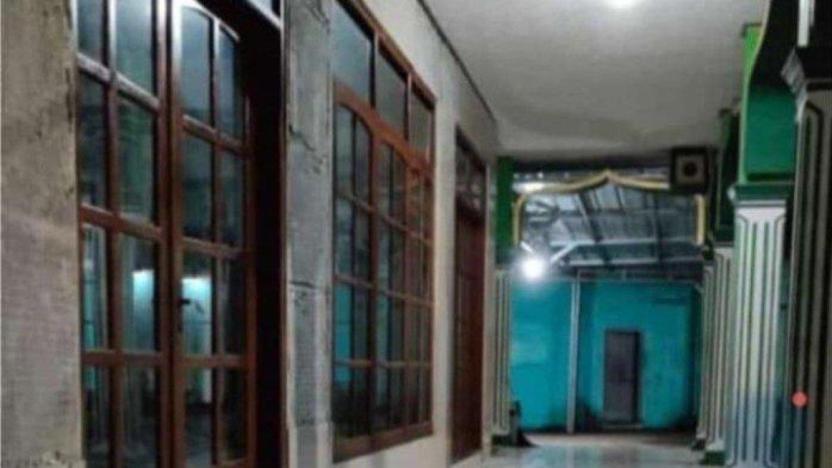 Kondisi kerusakan bangunan masjid jami di Desa Tunggilis, Kecamatan Kalipucang