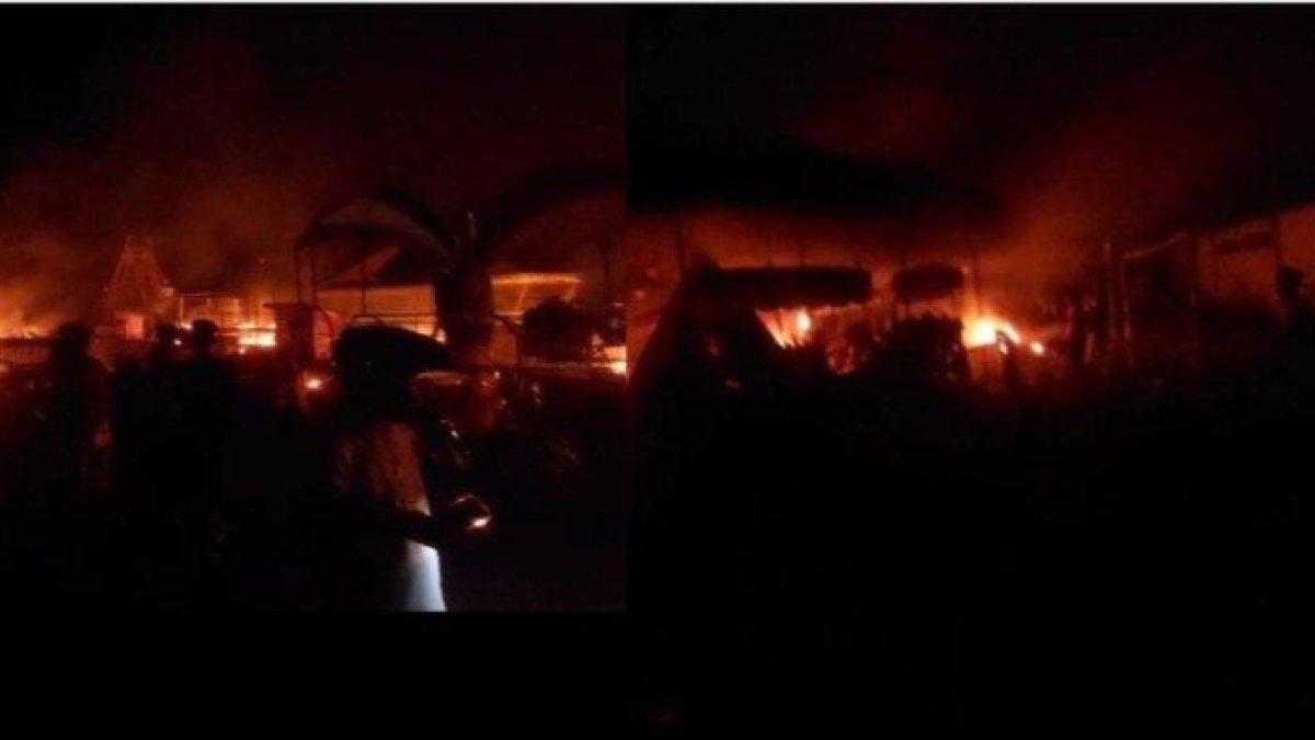 Kondisi pasar malam di Pabuaran Serang yang dibakar warga