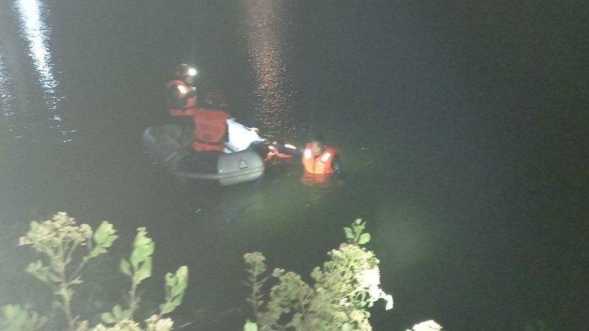 Korban tenggelam di Danau JGC, Kelurahan Cakung Timur, Kecamatan Cakung, Jakarta Timur.
