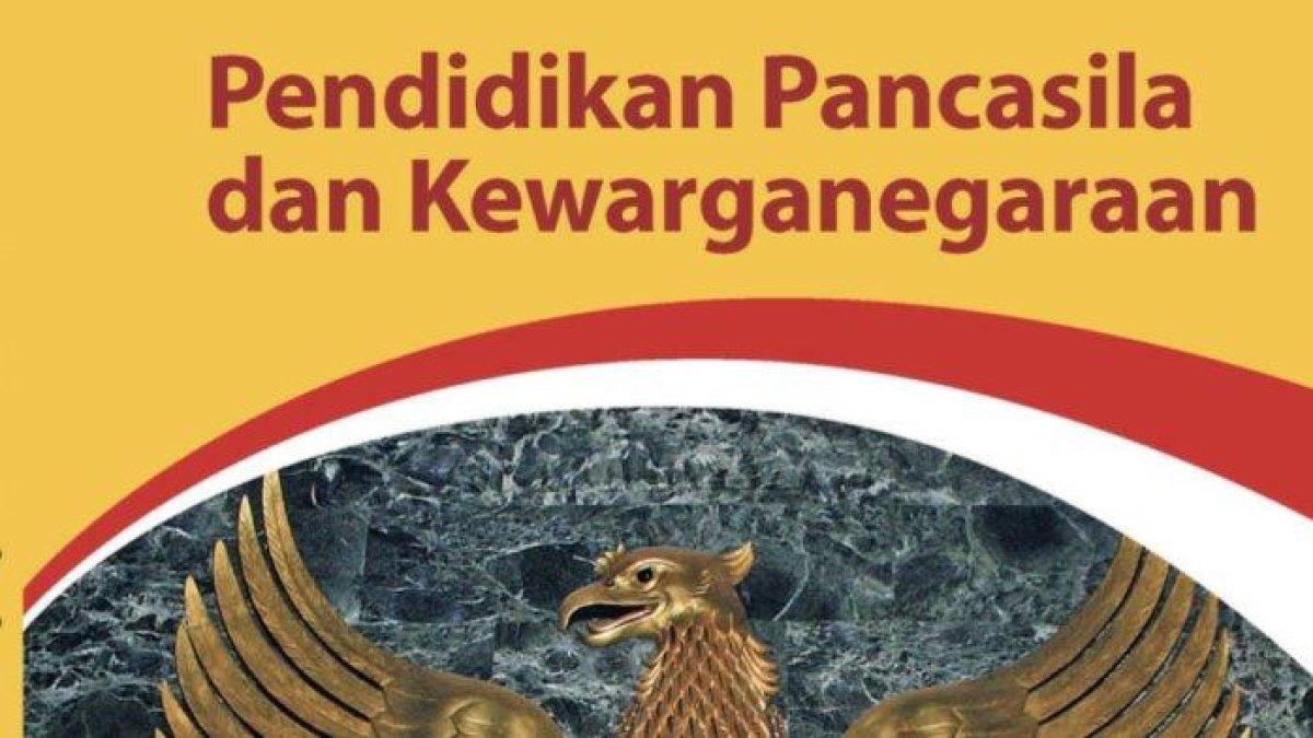 Sampul depan buku PKN Kelas IX. Kunci jawaban dan soal sumatif PKN kelas IX SMP kurikulum merdeka, ada 25 pertanyaan pilihan ganda.