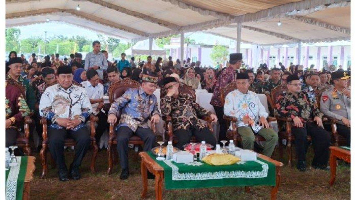 INSENTIF GURU HONORER - Kunjungan kerja ke Kalteng, Mendikdasmen RI, Abdul Mu'ti sebut pemerintah siapkan bantuan Rp 300 ribu per bulan untuk guru honorer, Jumat (9/5/2025).