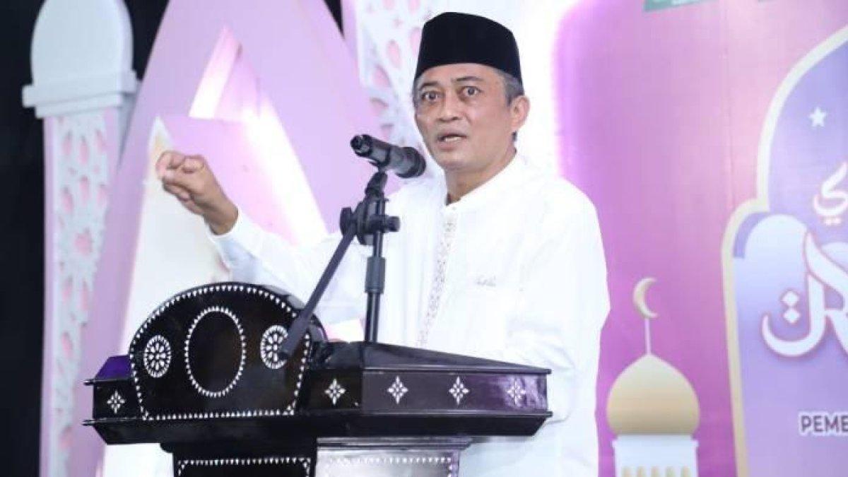BUPATI LOMBOK TENGAH - Lalu Pathul Bahri. Pathul-Nursiah maju di Pilkada Lombok Tengah 2024 sebagai petahana dan dinyatakan menang dengan memperoleh 298.197 suara.