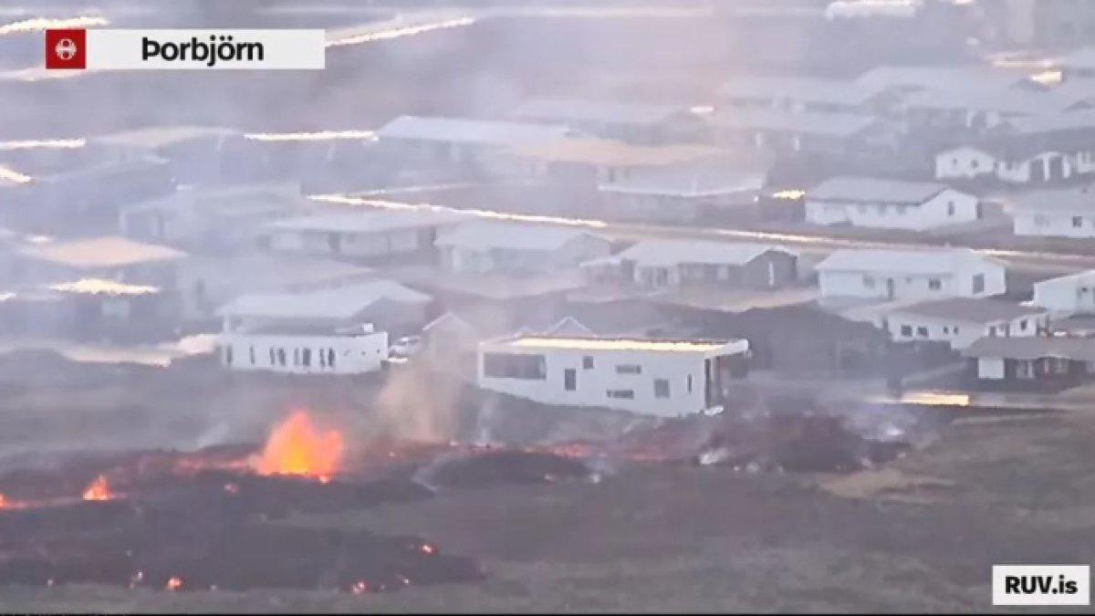 Lava terlihat merambat ke Grindavik