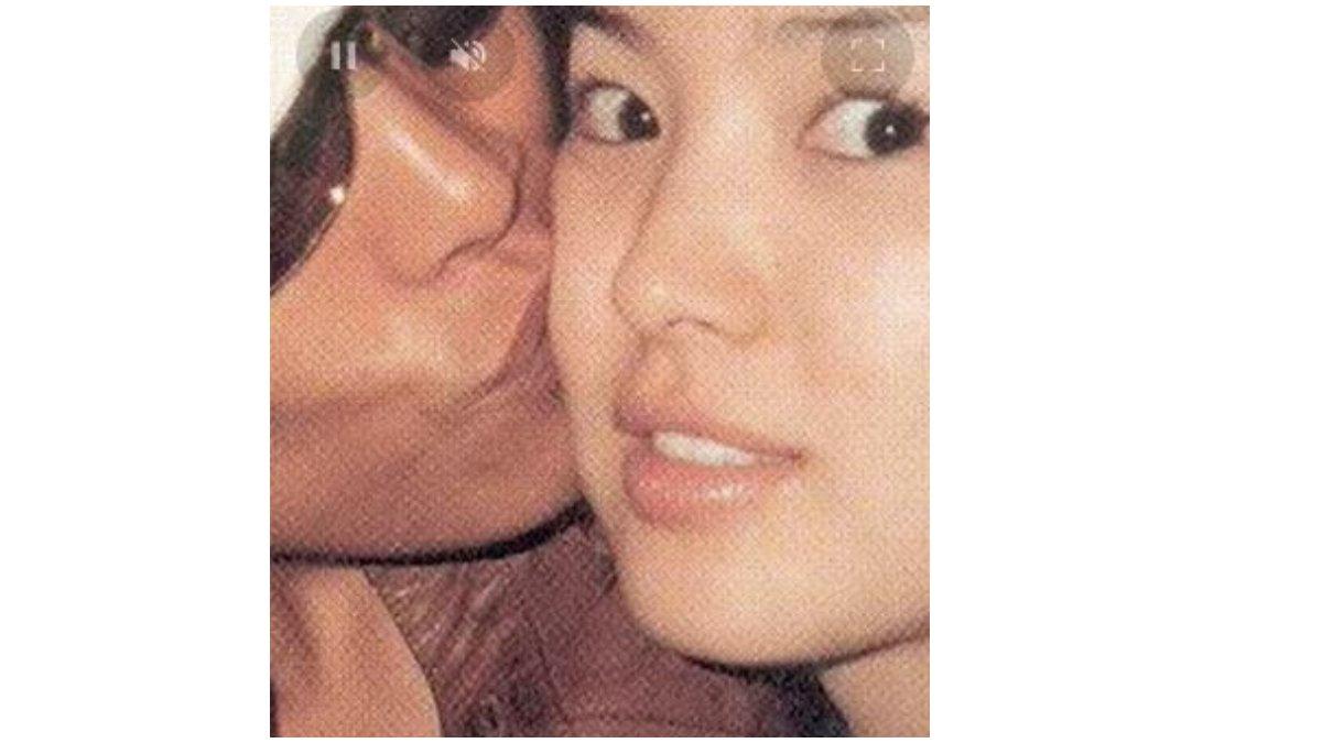 Lee Byung-hun cium pipi Song Hye Kyo