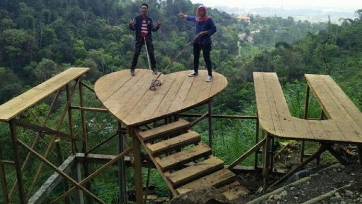 WISATA MOJOKERTO: Lembah Cinta, salah satu spot wisata di Claket Adventure Park, Kabupaten Mojokerto, Jawa Timur