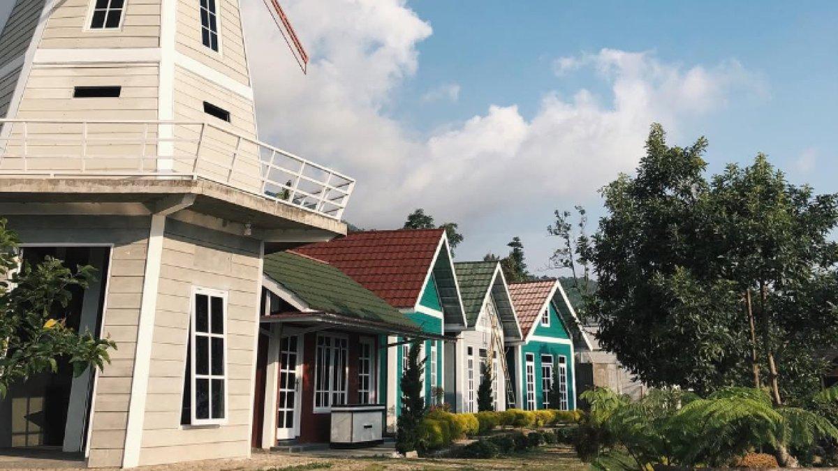 WISATA SERU - Potret Lembah Nirwana diambil dari Instagram pada Senin (7/4/2025). Lembah Nirwana berada di Kabupaten Kendal, Jawa Tengah.