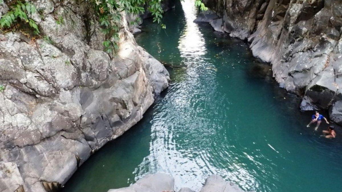 WISATA AIR - Potret Leuwi Jurig disadur dari Kompas.com pada Selasa (22/4/2025). Leuwi Jurig berada di Kampung Rupit, Desa Bojong, Kecamatan Bungbulang, Kabupaten Garut, Jawa Barat.