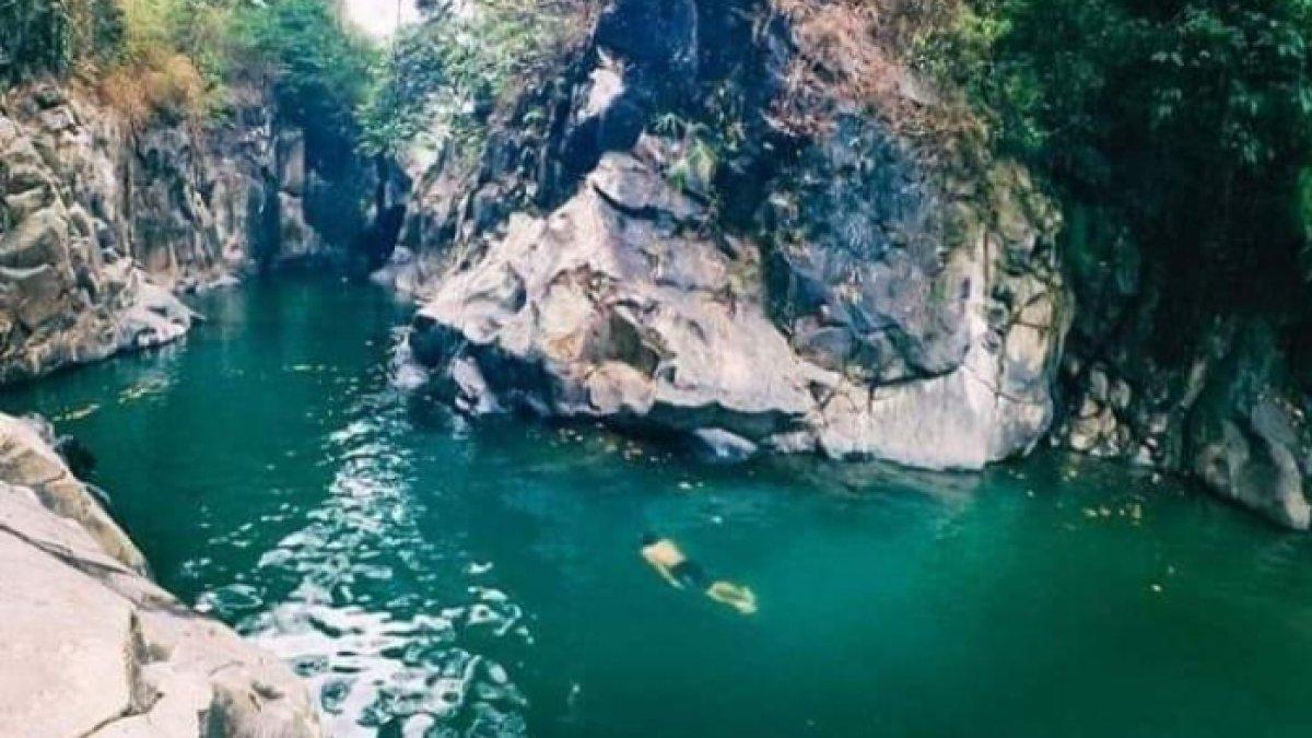 WISATA AIR - Potret Leuwi Jurig disadur dari website pada Selasa (22/4/2025). Leuwi Jurig berada di Kecamatan Bungbulang, Kabupaten Garut, Jawa Barat.