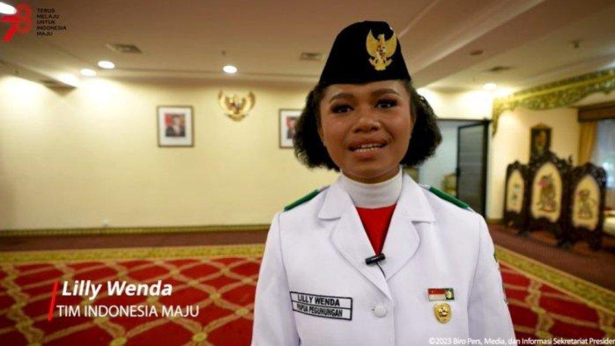 Lilly Indiani Suparman Wenda terpilih sebagai pembawa baki Paskibraka Nasional 2023 yang bertugas di Istana Merdeka hari ini, Kamis (17/8/2023).