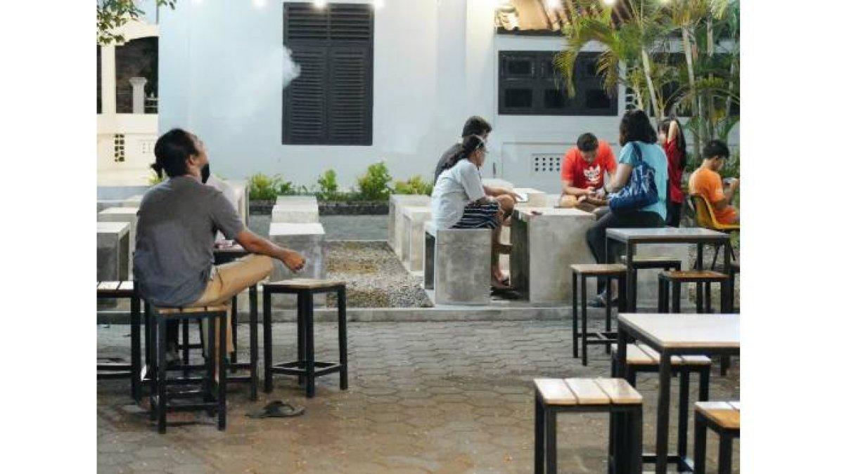 KAFE DI KLATEN: Linchak Coffee and Resto