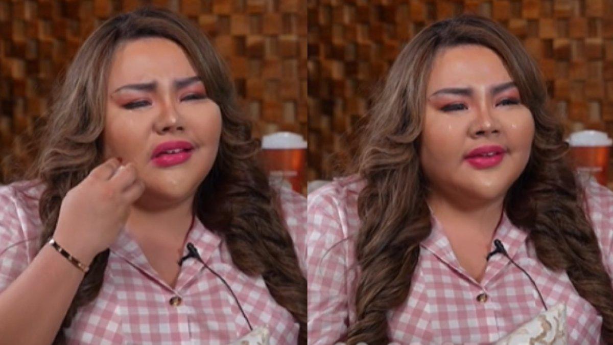 LISA TERHARU DIDUKUNG - Potret Lisa Mariana diambil dari YouTube pada Sabtu (26/4/2025). Lisa Mariana terharu mulai banyak didukung setelah speak up soal Ridwan Kamil.