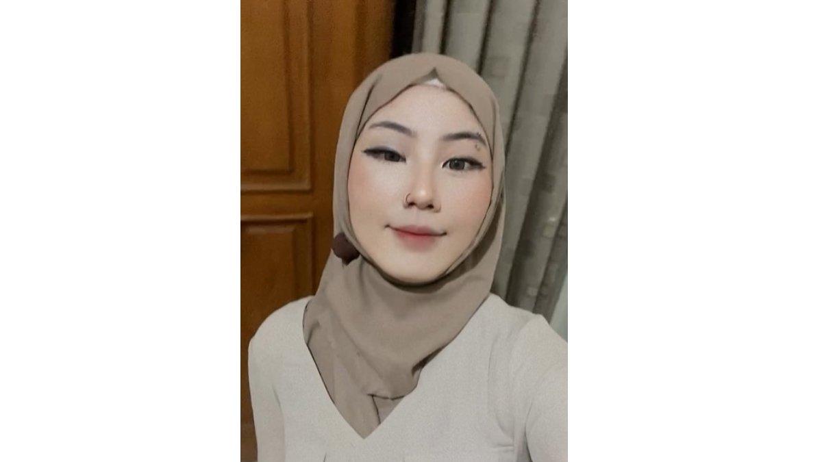 Potret Listy Chan saat berhijab.