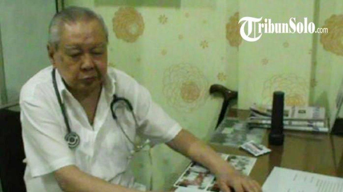 Lo Siaw Ging, dokter dermawan asal Solo yang sering melunasi biaya pengobatan pasien miskin tiap bulan
