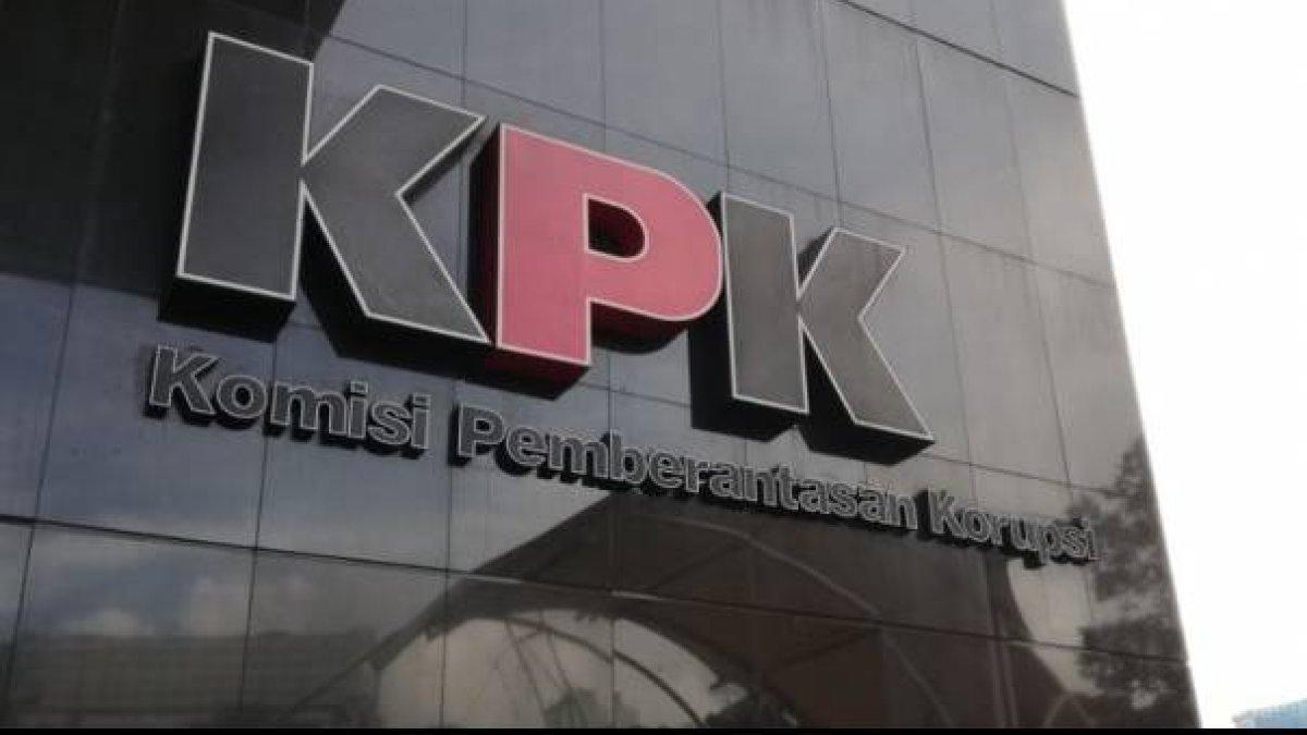 Logo KPK di Gedung Merah Putih Komisi Pemberantasan Korupsi jalan Kuningan Persada, Jakarta Selatan.