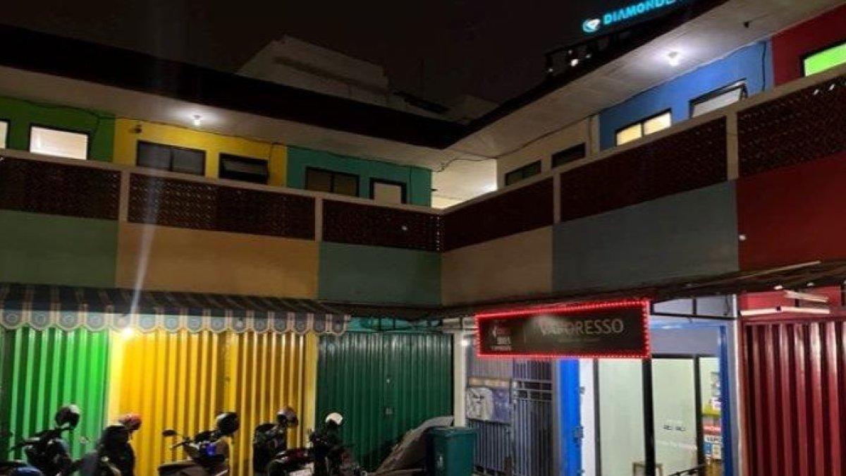Lokasi pelaku bunuh korban di kosan Depok, Jawa Barat.