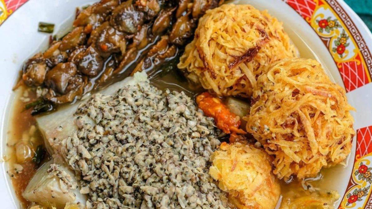 REKOMENDASI MAKANAN ENAK: Lontong Kupang