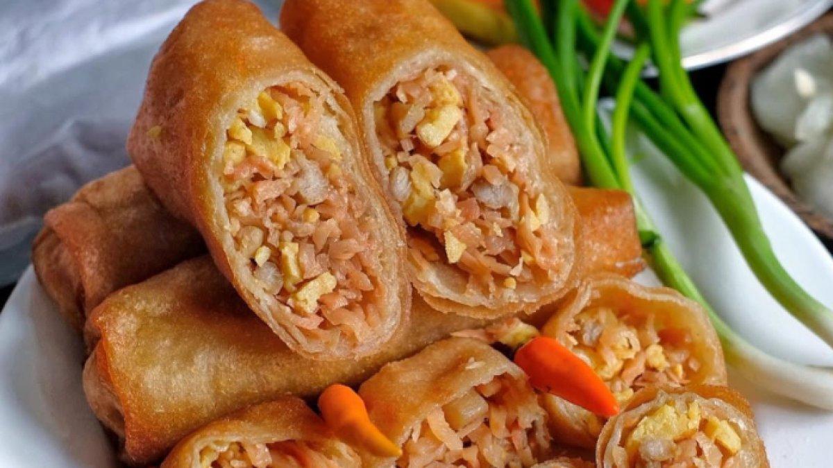 KULINER KHAS SEMARANG: Lumpia memiliki rasa yang enak dan bikin ketagihan
