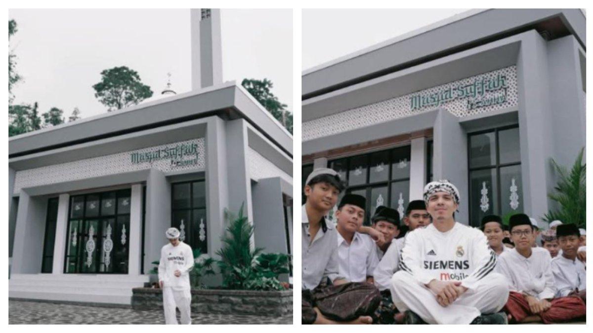 MASJID ATTA HALILINTAR - Masjid Suffah by AHHA merupakan masjid kelima yang dibangun Atta Halilintar, desainnya estetik.