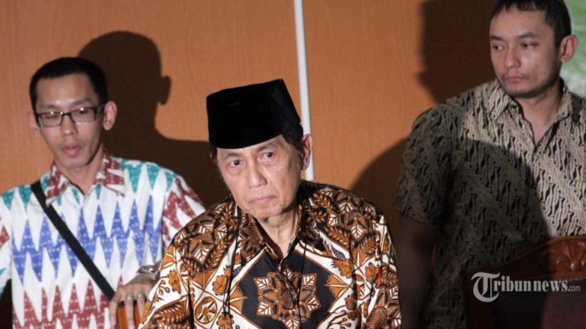 SOSOK HADI POERNOMO - Dalam foto: Mantan Dirjen Pajak sekaligus Mantan Ketua Badan Pemeriksa Keuangan (BPK) Hadi Poernomo saat menjalani sidang putusan praperadilan di Pengadilan Negeri Jakarta Selatan, Selasa (26/5/2015). Simak sosok Hadi Poernomo, mantan Ketua Badan Pemeriksa Keuangan (BPK) yang pernah jadi tersangka kasus dugaan korupsi, dan kini dikabarkan ditunjuk sebagai penasihat Presiden RI Prabowo Subianto.