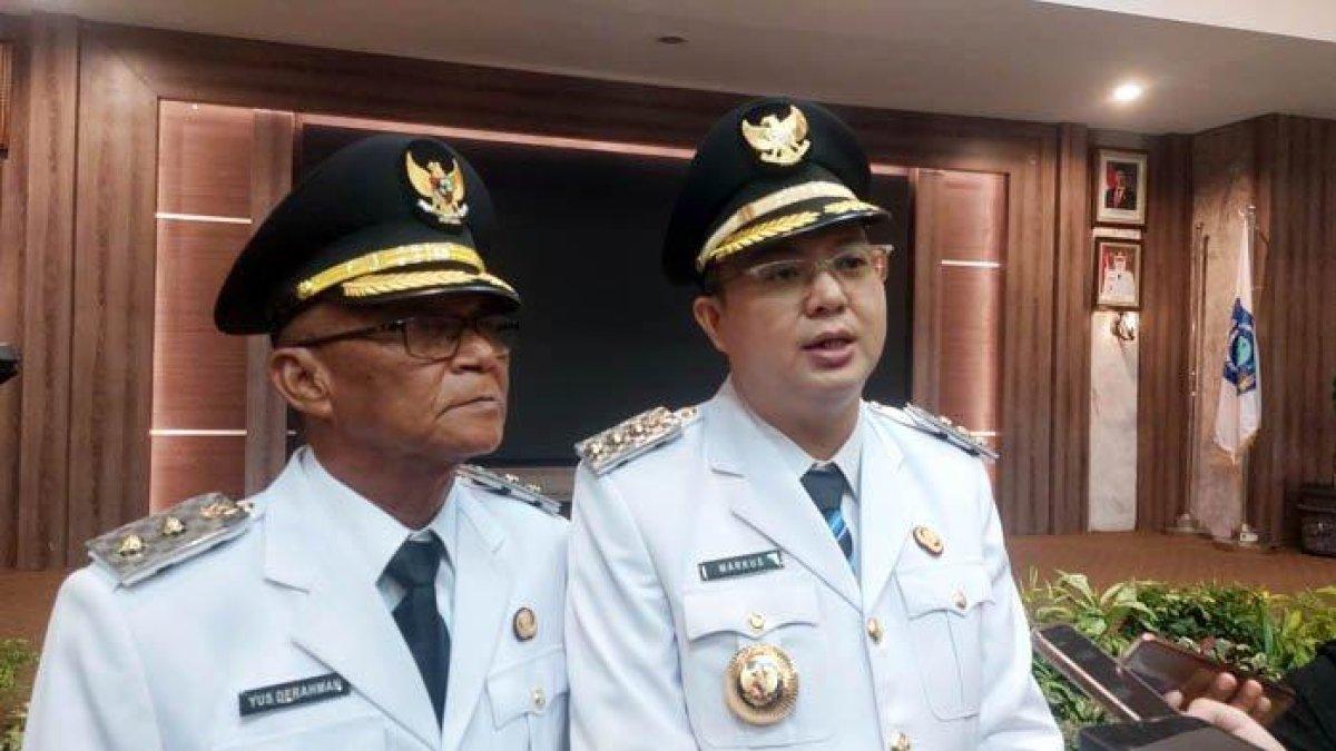 100 HARI KERJA - Markus-Yus telah resmi dilantik menjadi Bupati dan Wakil Bupati Kabupaten Bangka Barat periode 2025-2030. Mereka berdua dilantik Gubernur Bangka Belitung, Hidayat Arsani, pada Senin (2/6/2025) siang, di ruang Pasir Padi, Kantor Gubernur Babel.