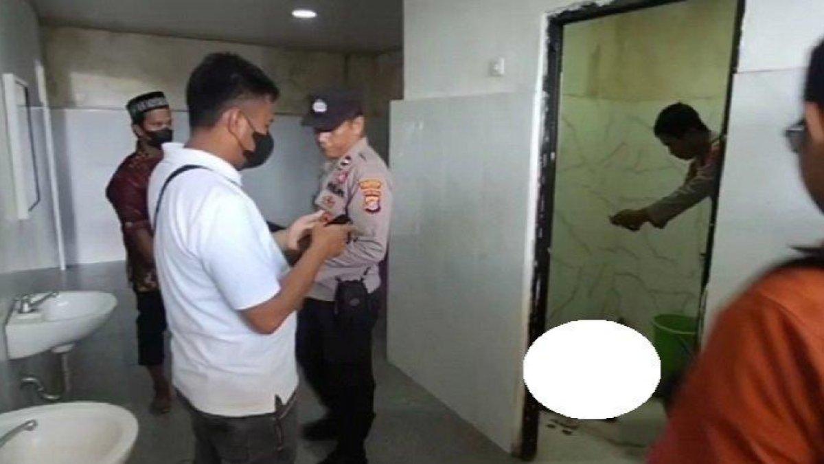 Mayat pria tanpa busana ditemukan di kamar mandi masjid Kendari