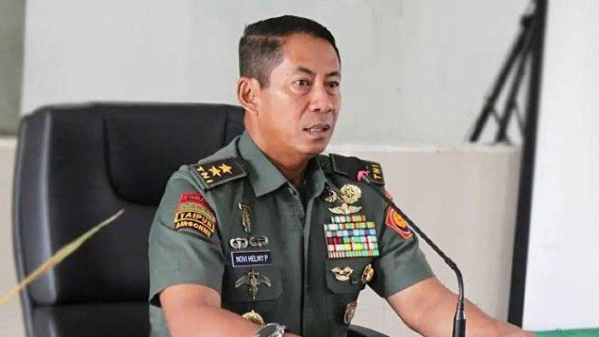 DIRUT PERUM BULOG - Mayjen TNI Novi Helmy Prasetya ditunjuk Menteri BUMN Erick Thohir sebagai Direktur Utama (Dirut) Perum Bulog. Penunjukan itupun menuai sorotan lantaran status Mayjen TNI Novi Helmy Prasetya adalah prajurit aktif TNI.