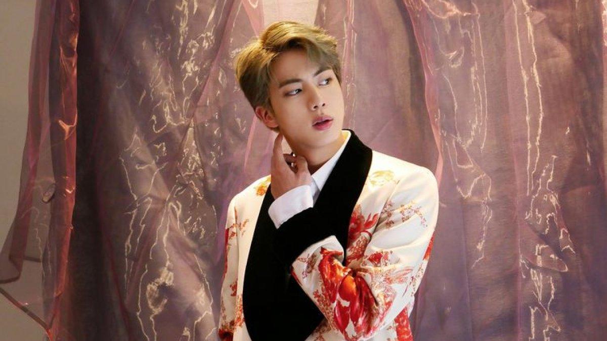 Member BTS Kim Seokjin atau Jin.