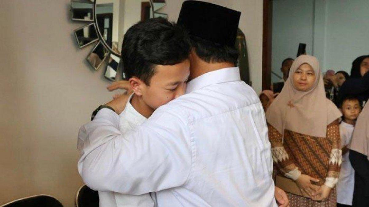 Menteri Pertahanan (Menhan), Prabowo Subianto saat layat
