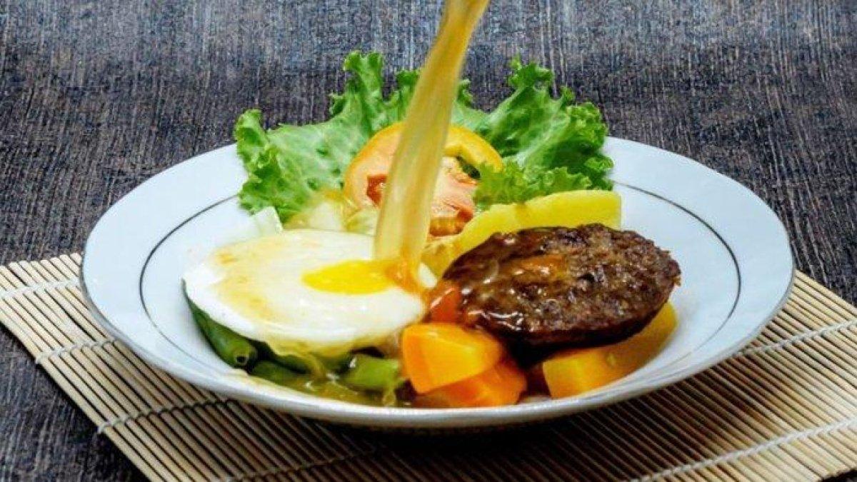 KULINER YOGYAKARTA: Menu bistik Moerni 78