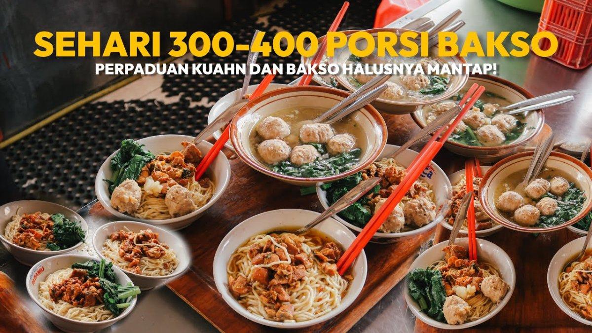 BAKSO TERKENAL KLATEN - Hidangan bakso lezat di warung Mie Ayam & Bakso Idolaku Pak Tikno.