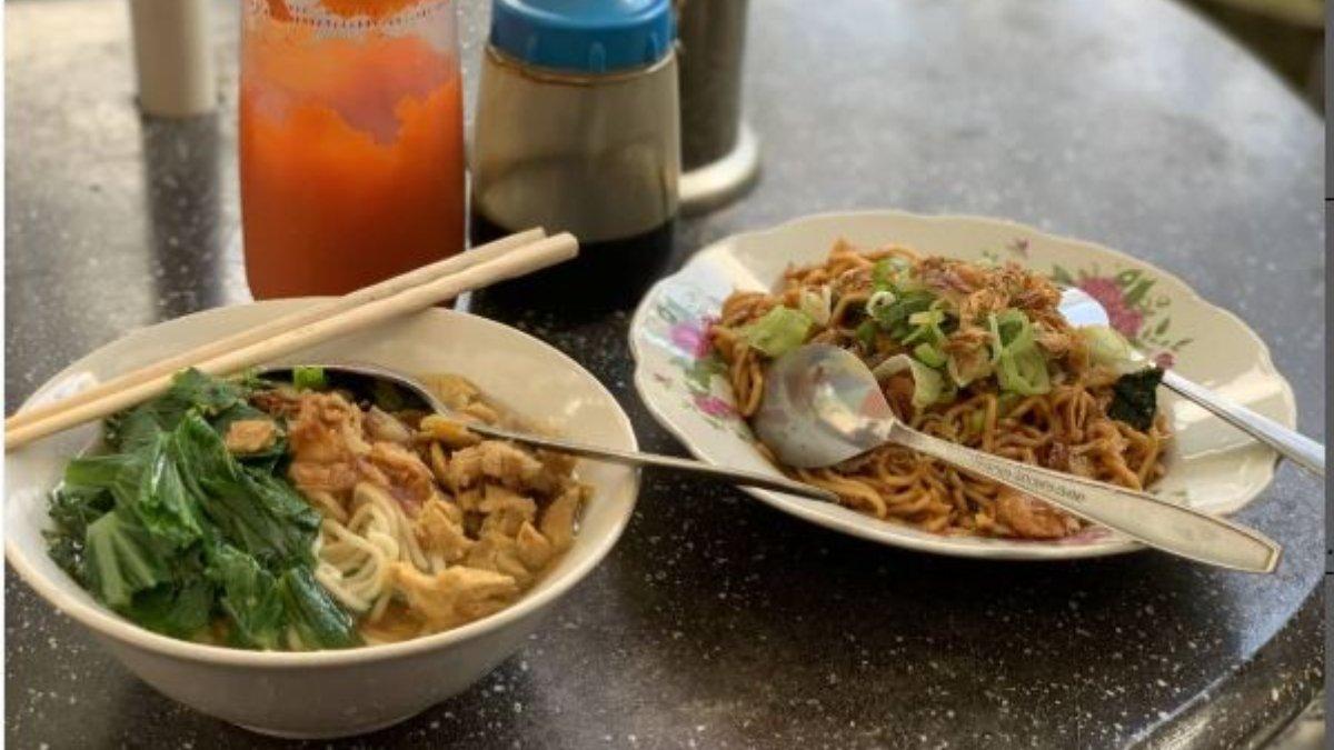 BUKBER DI KLATEN: Mie Ayam Bu Yuni