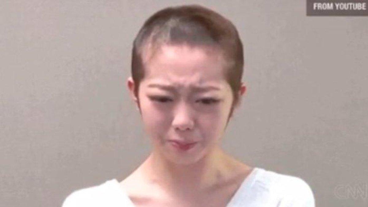 Minami Minegishi, eks member AKB48, saat meminta maaf usai pemberitaan ia berkencan muncul